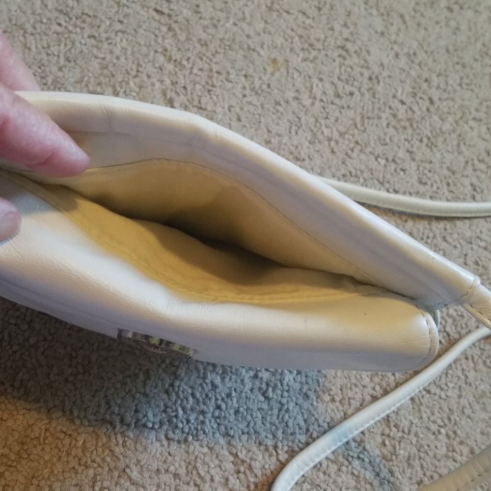 Vintage Fossil White Leather Cross Body Handbag - Picture 7 of 8